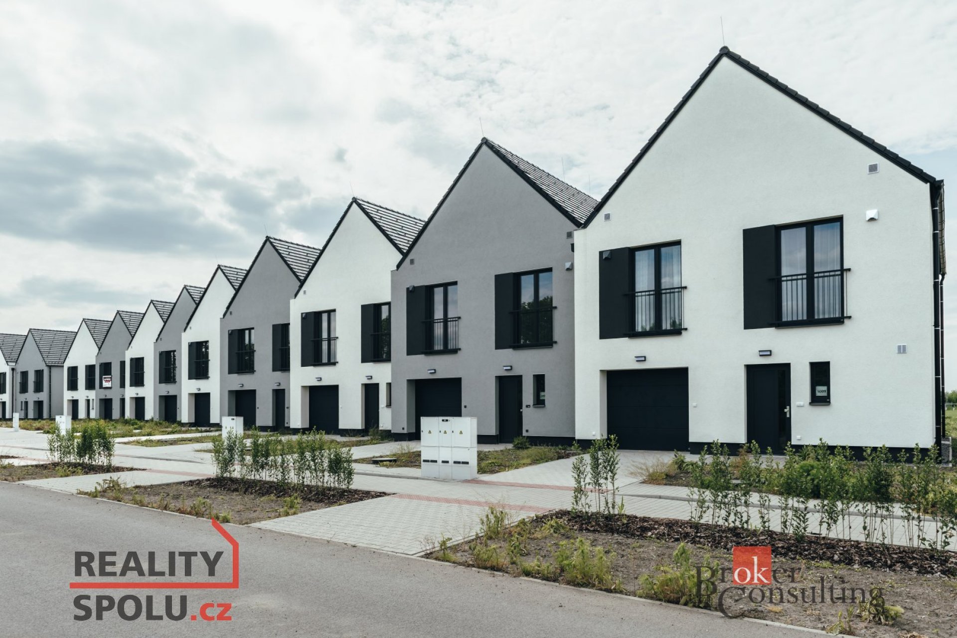 Krajní řadový dům 4+KK s garáží