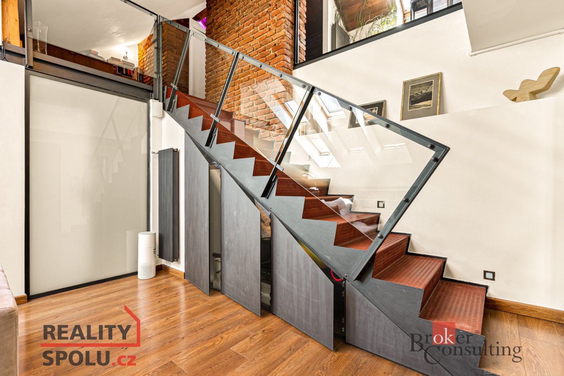 Prodej Atypického 2+kk 80m2 + 43m2 terasa + sauna, Korunní 30, Vinohrady, Praha 2