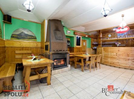 Prodej komerčního objektu, jiný, 332 m²