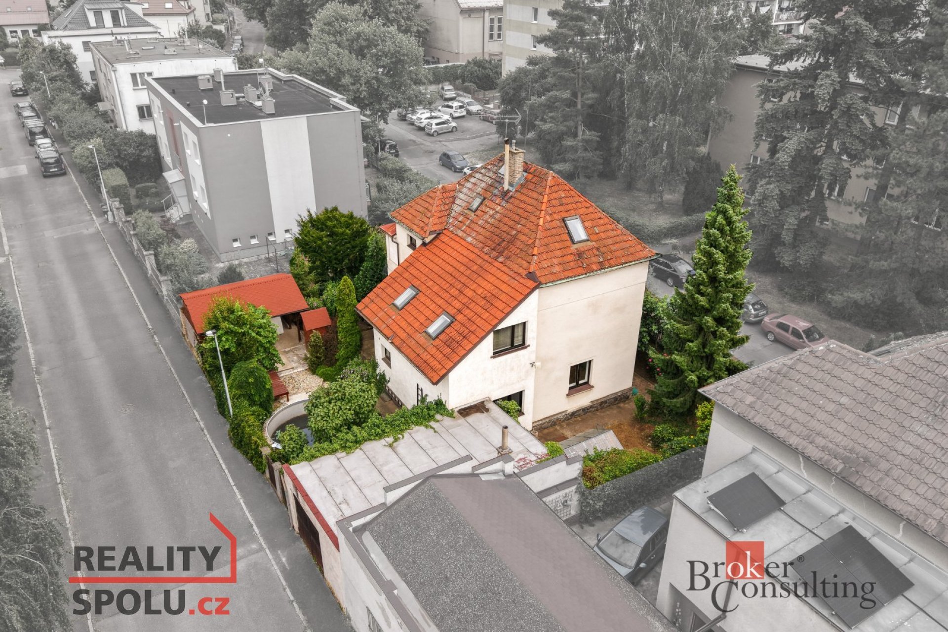 Prodej rodinného domu – Praha 4, Modřany, ulice Klostermannova 209 m² užitné plochy, tři podlaží, za