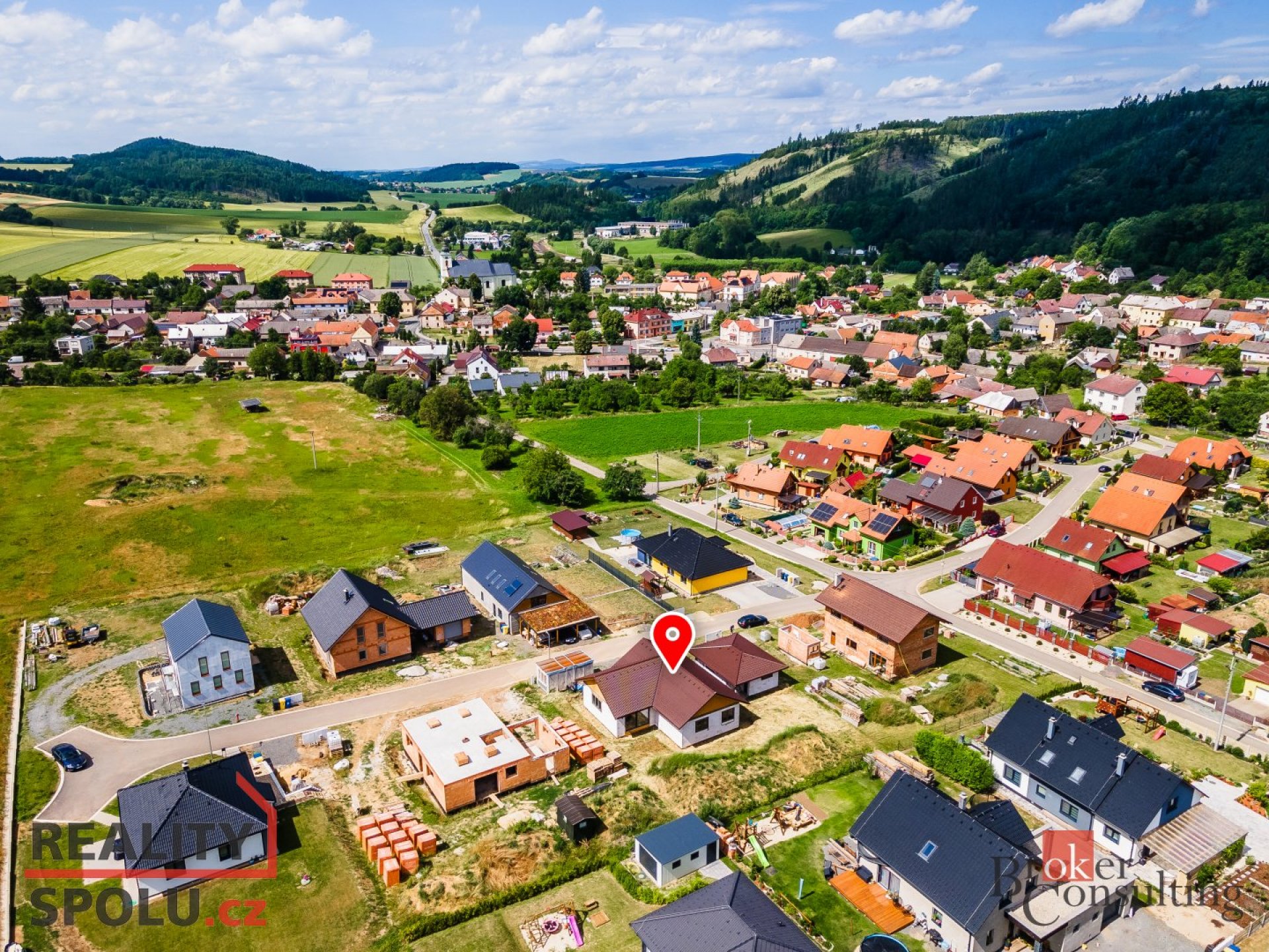 Rodinný dům s dvojgaráží v městečku Trnávka