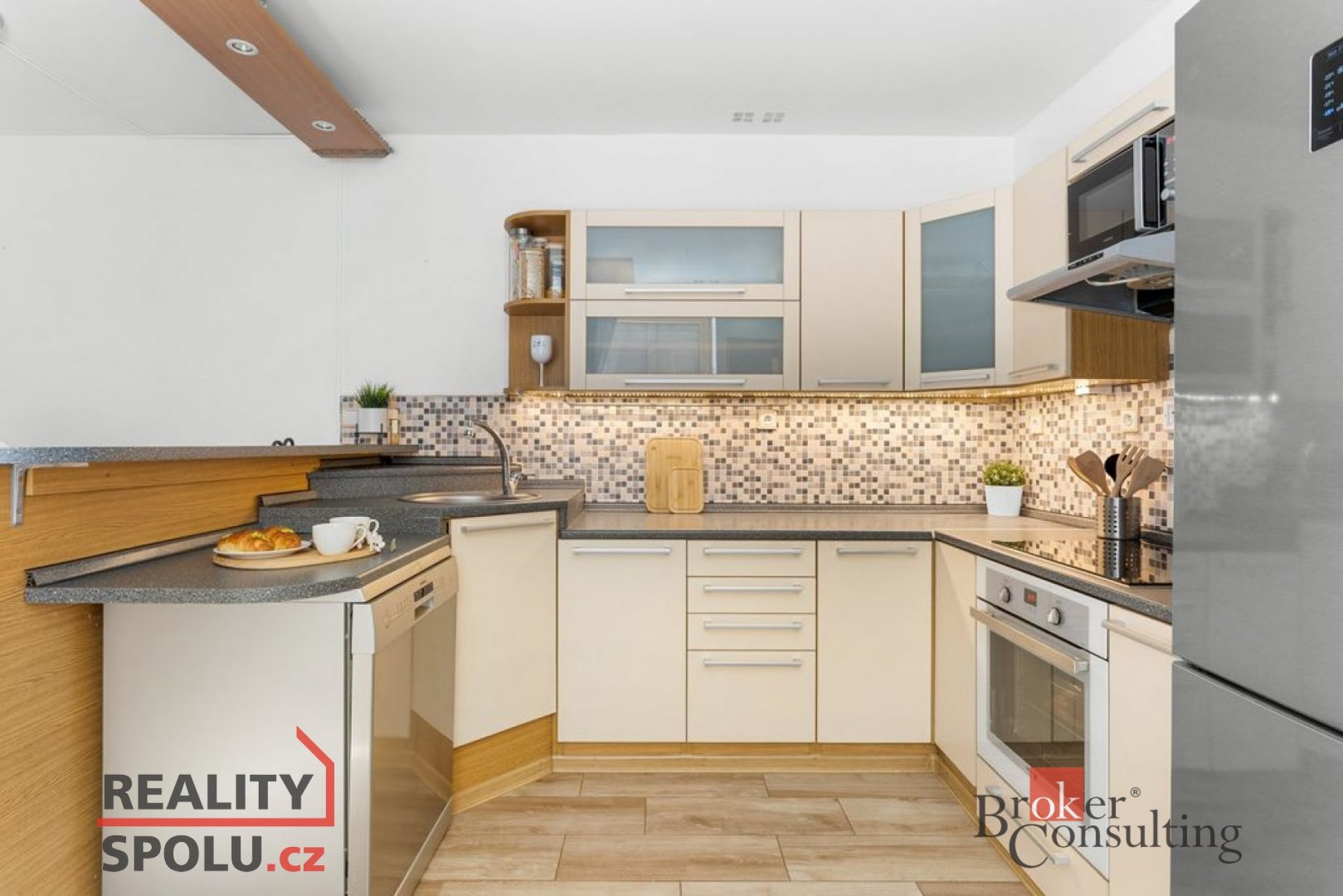 Krajní řadový dům 3+kk s kouzelnou zahrádkou – ideální domov i investice v srdci Krkonoš