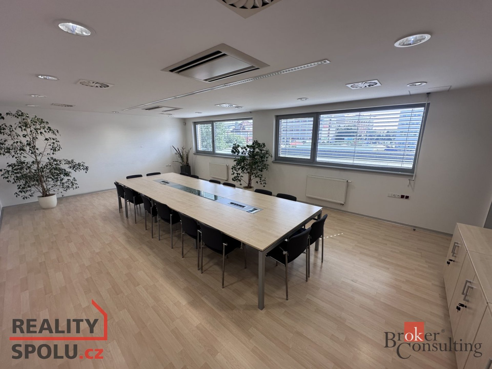 Pronájem, komerční/kanceláře, 13 m2, Na Okrouhlíku 1708/25, Pražské Předměstí, 50002 Hradec Králové,