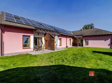 Prodej komerčního objektu, jiný, 400 m²