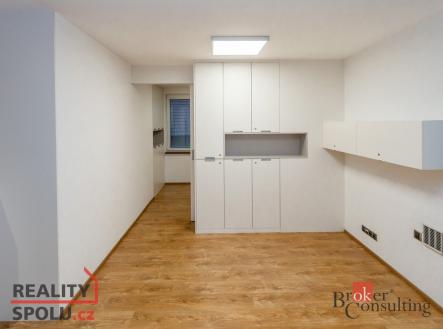 Pronájem komerčního objektu, administrativní budova, 29 m²