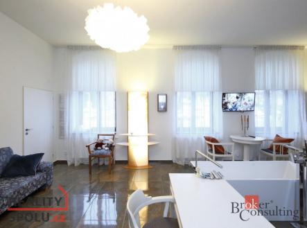 Prodej komerčního objektu, jiný, 122 m²