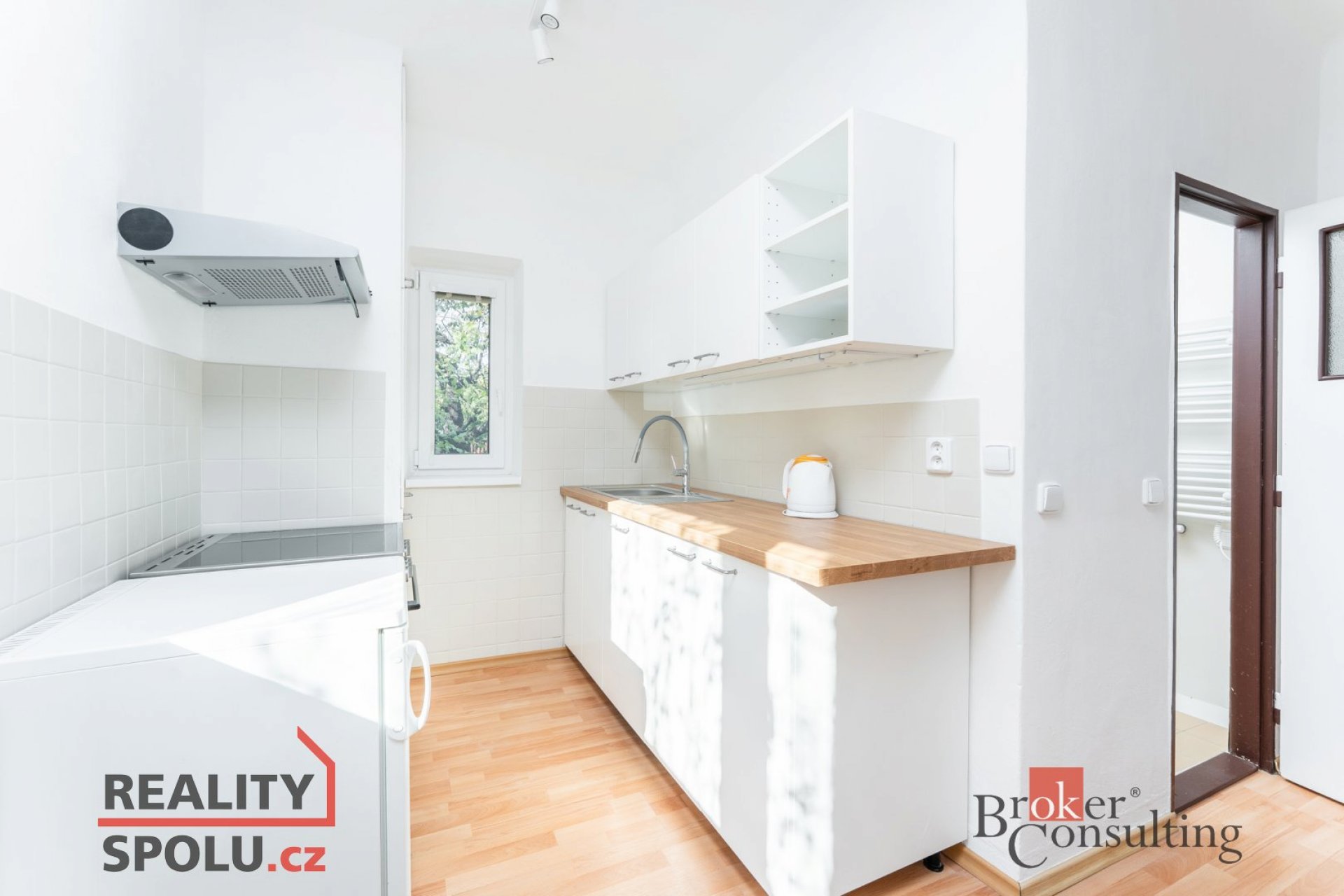 Nově zrekonstruovaný byt 2+1 v klidné části Prahy