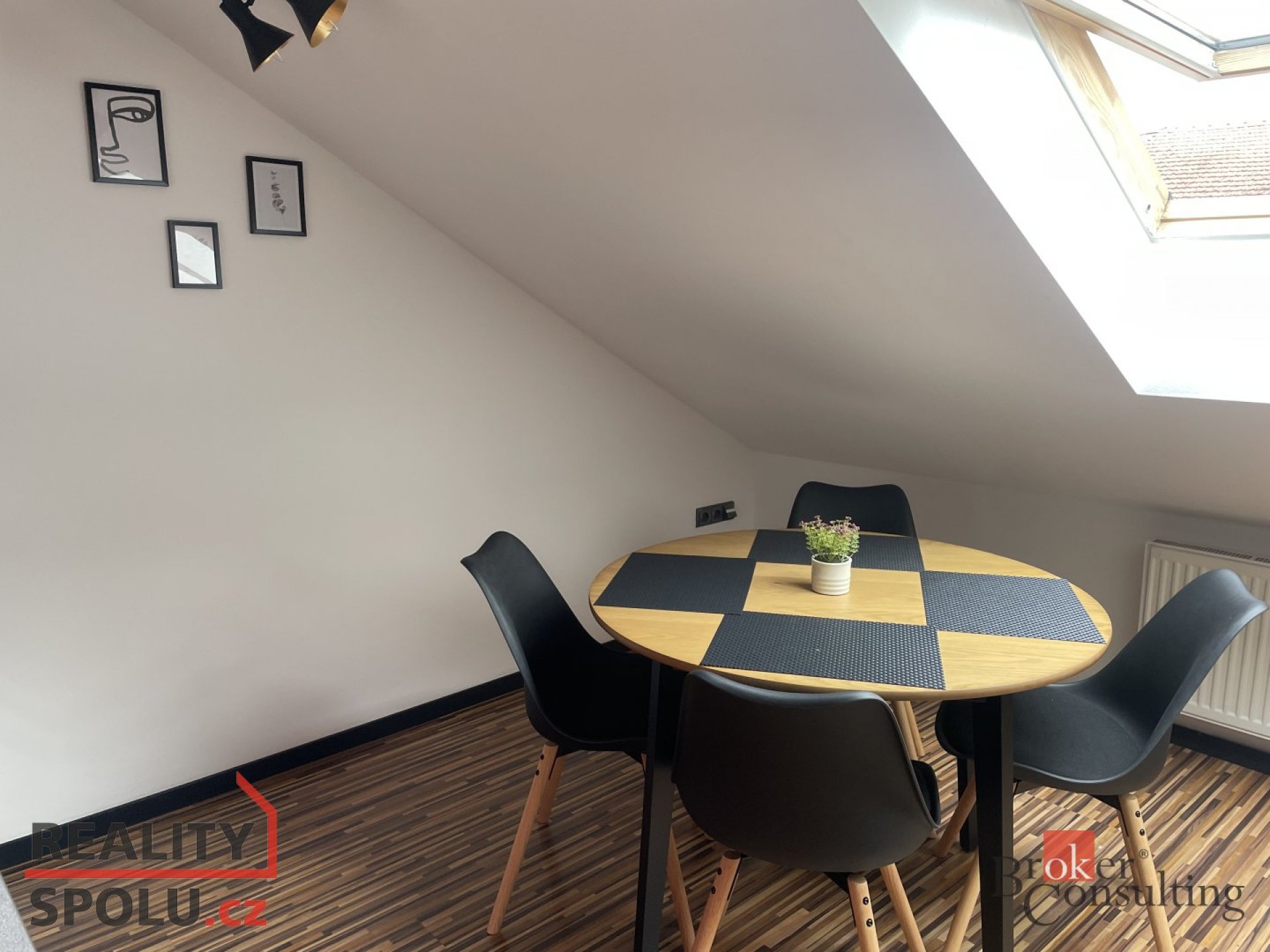 Pronájem ateliéru v centru Jičína