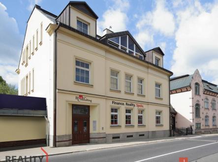 Pronájem komerčního objektu, administrativní budova, 180 m²