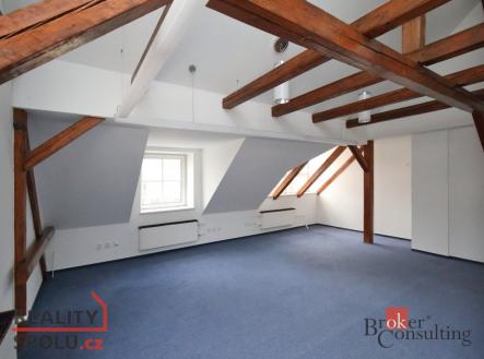 Pronájem komerčního objektu, administrativní budova, 180 m²