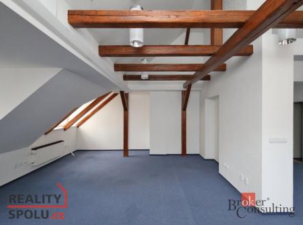 Pronájem komerčního objektu, administrativní budova, 180 m²