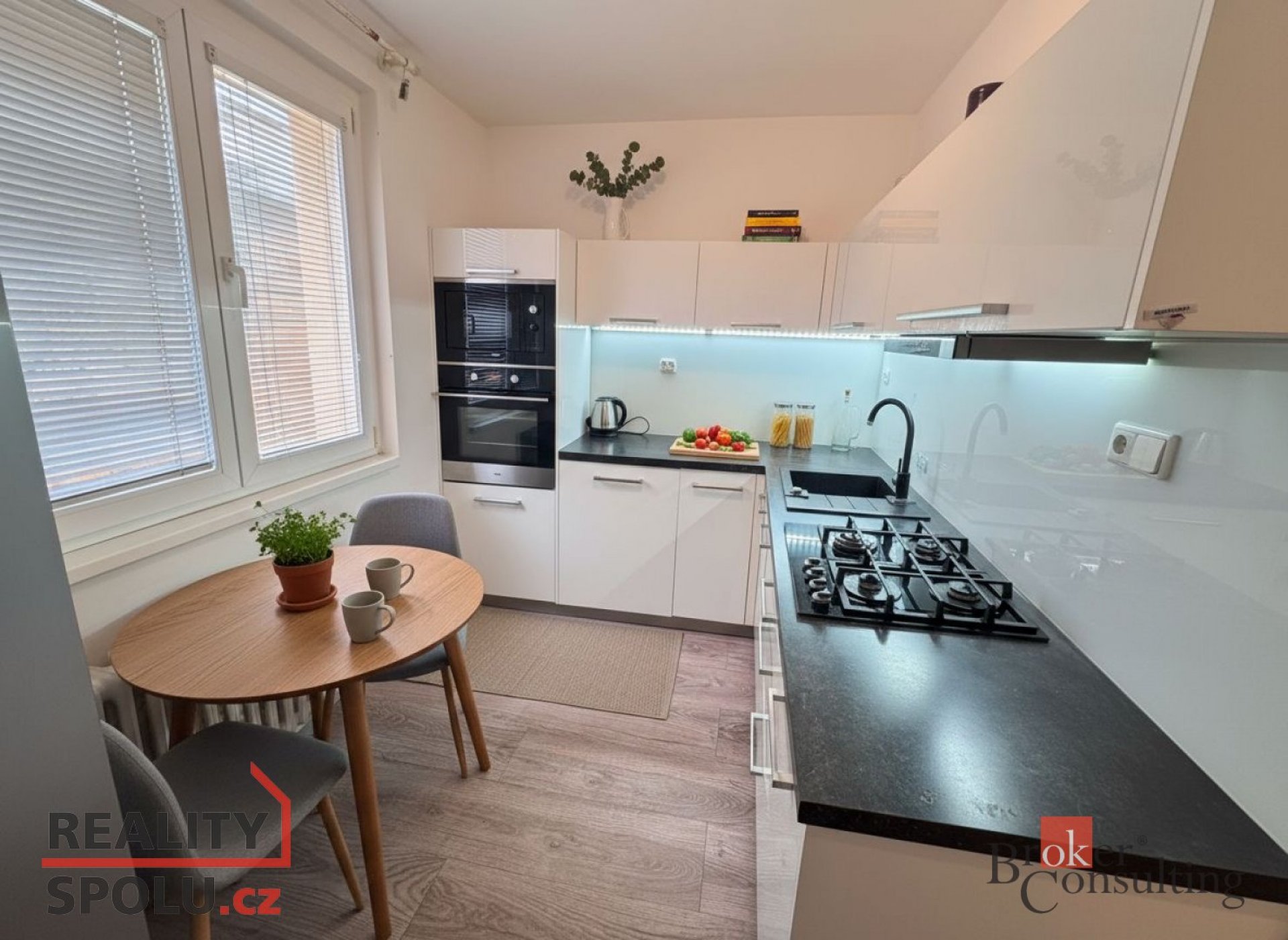 Převod dr. podílu, byty/2+1, 55 m2, Počernická 365/65, 10800 Praha, Hlavní město Praha [ID 77873]