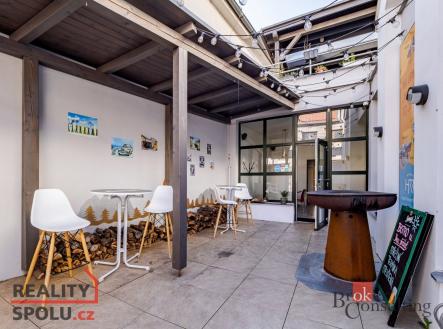 Prodej komerčního objektu, jiný, 200 m²