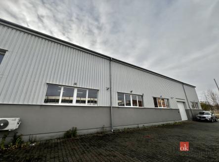 Pronájem komerčního objektu, sklad, 781 m²