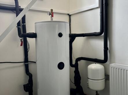 Pronájem komerčního objektu, sklad, 781 m²