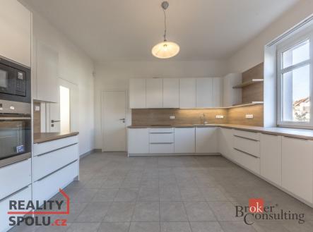 Pronájem domu/vily, 255 m²