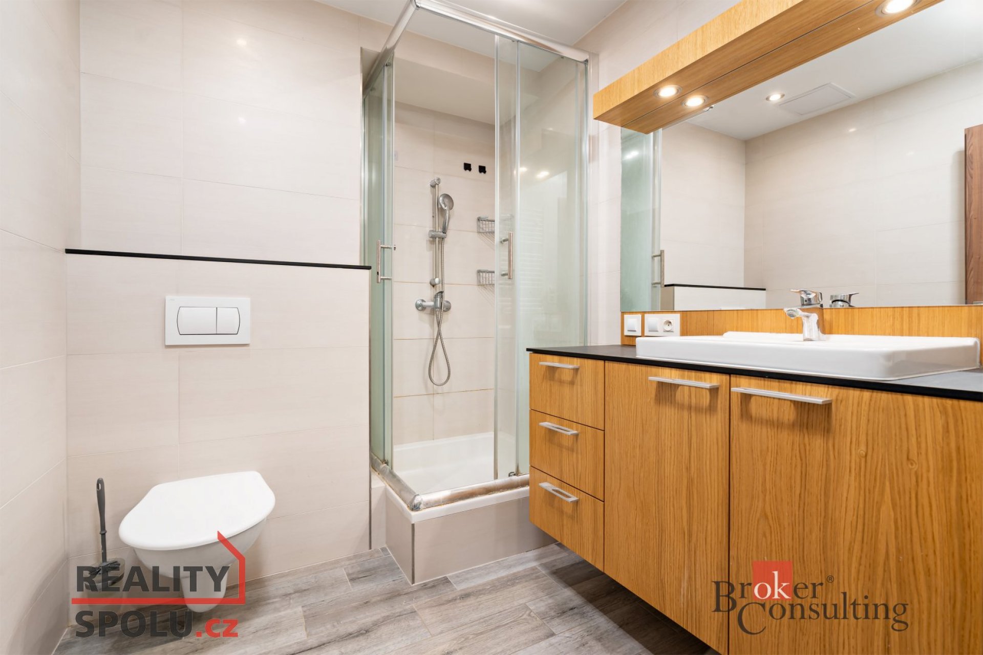 Pronájem kompletně zařízeného bytu 2+kk v Chotěšově s parkovacím stáním