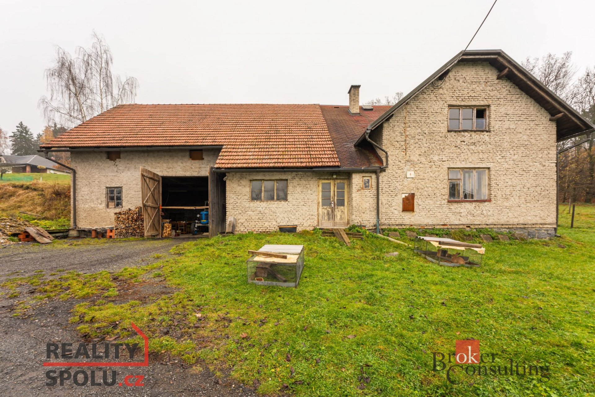 Rodinný dům Kunvald s pozemky