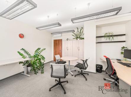 Pronájem komerčního objektu, administrativní budova, 54 m²