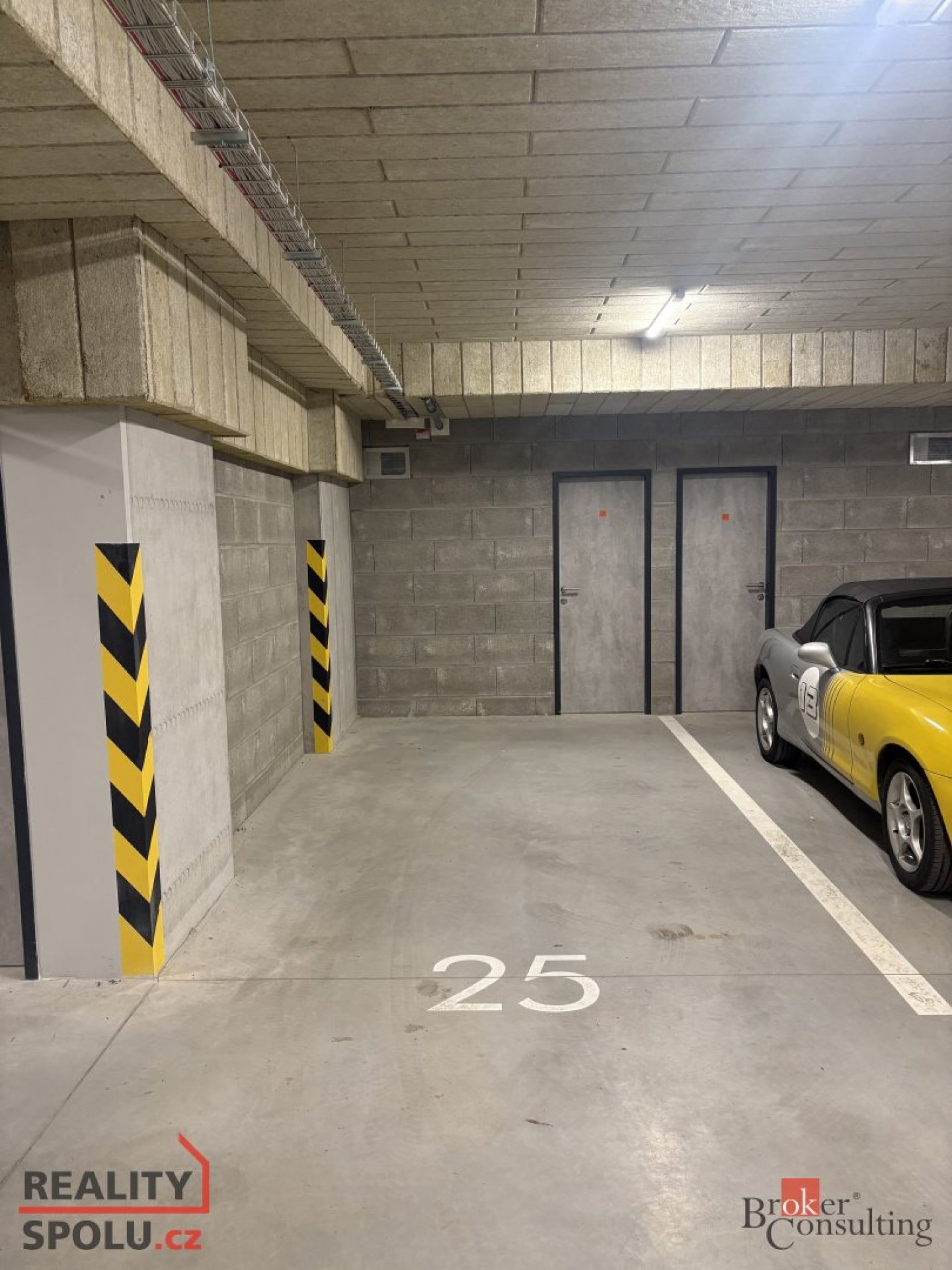 Pronájem, ostatní/garážové stání, 12 m2, Měděná 3064/7, Jižní Předměstí, 30100 Plzeň 3 [ID 79429]