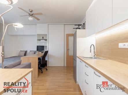 Pronájem bytu, 1+kk, 33 m²