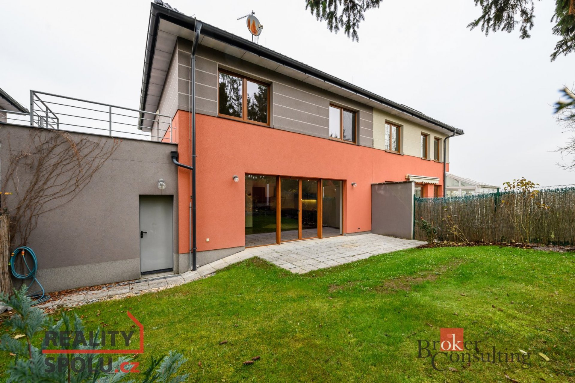 Pronájem, rodinný dům 5+kk, 282 m2, Plzeň, ul. Franze Liszta