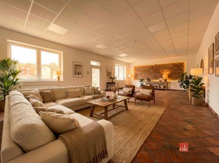 Pronájem komerčního objektu, jiný, 99 m²