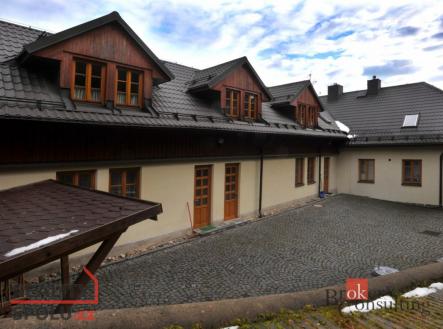 Prodej komerčního objektu, jiný, 439,43 m²