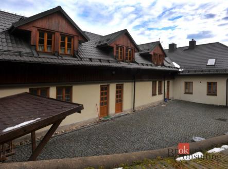 Prodej komerčního objektu, jiný, 439,43 m²