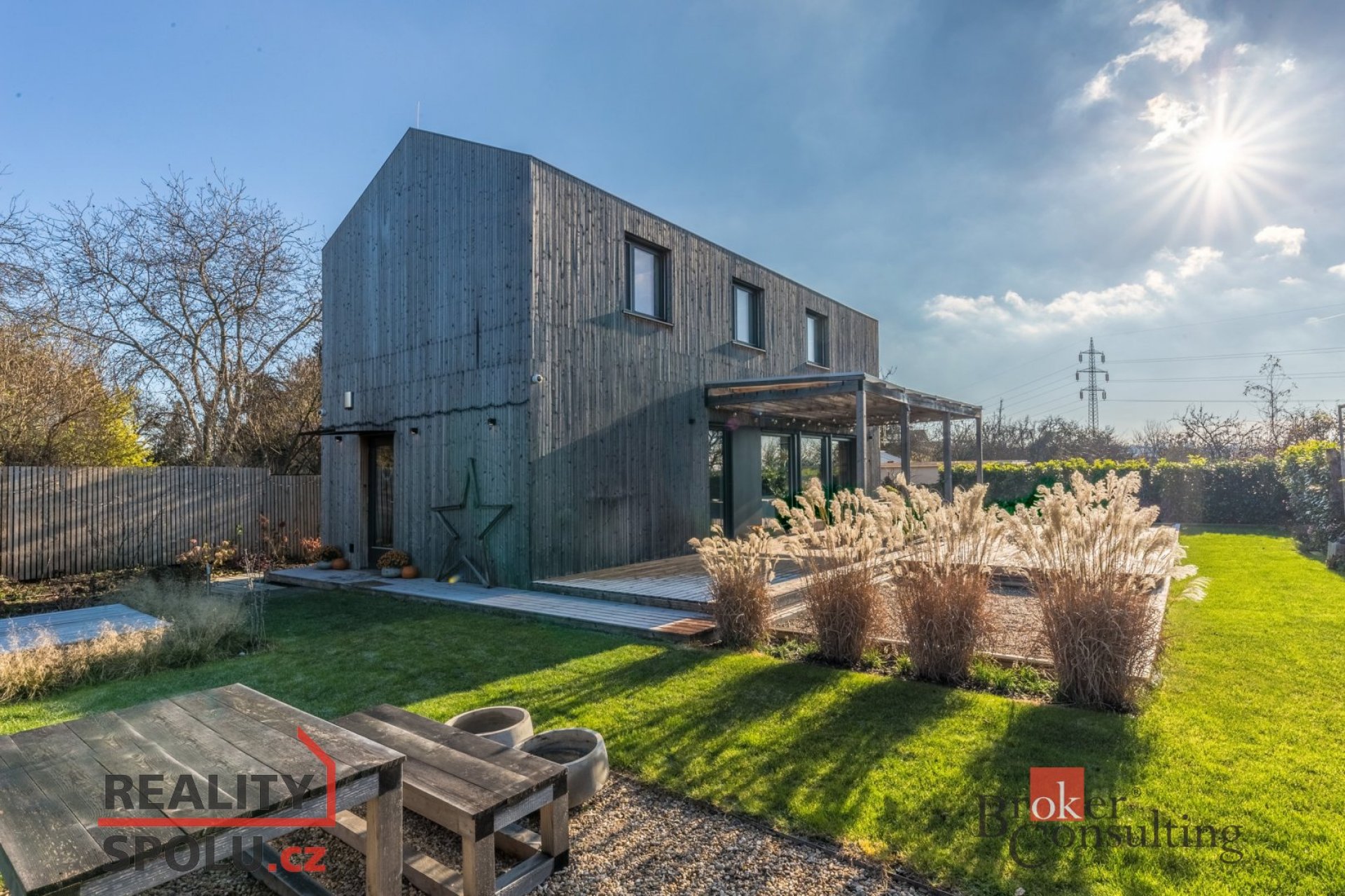 Moderní dům 5kk, 140 m2, pozemek 1.005 m2, v harmonii s přírodou – Zdiby, Brnky