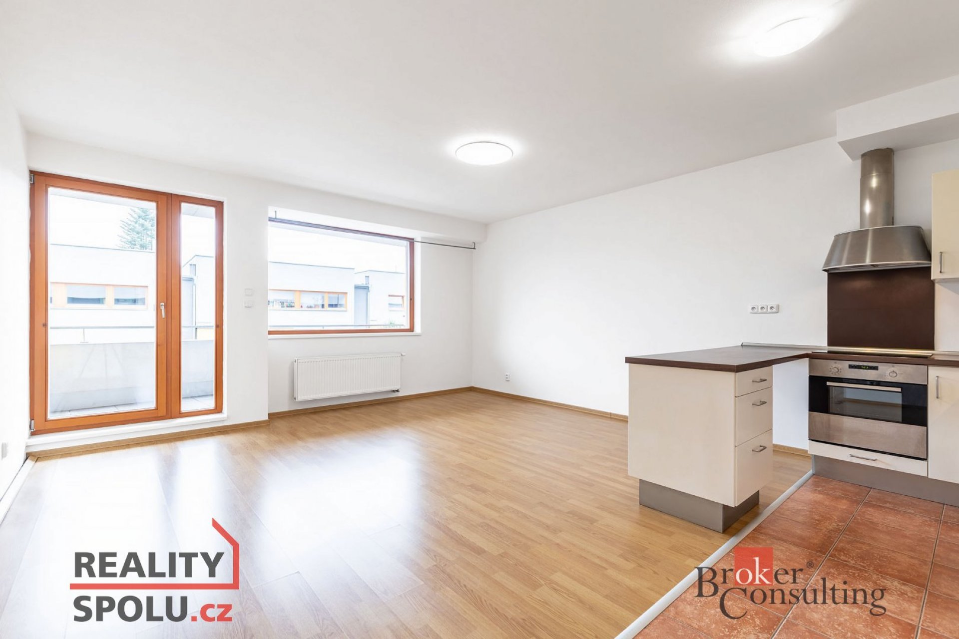 Pronájem bytu 2+KK s parkovacím stáním Česká u Brna