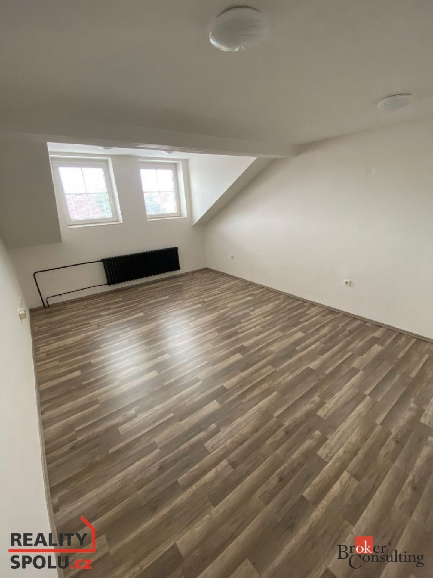 Pronájem, komerční/kanceláře, 21.65 m2, Skrétova 475/8, 30100 Plzeň, Plzeň-město [ID 80097]