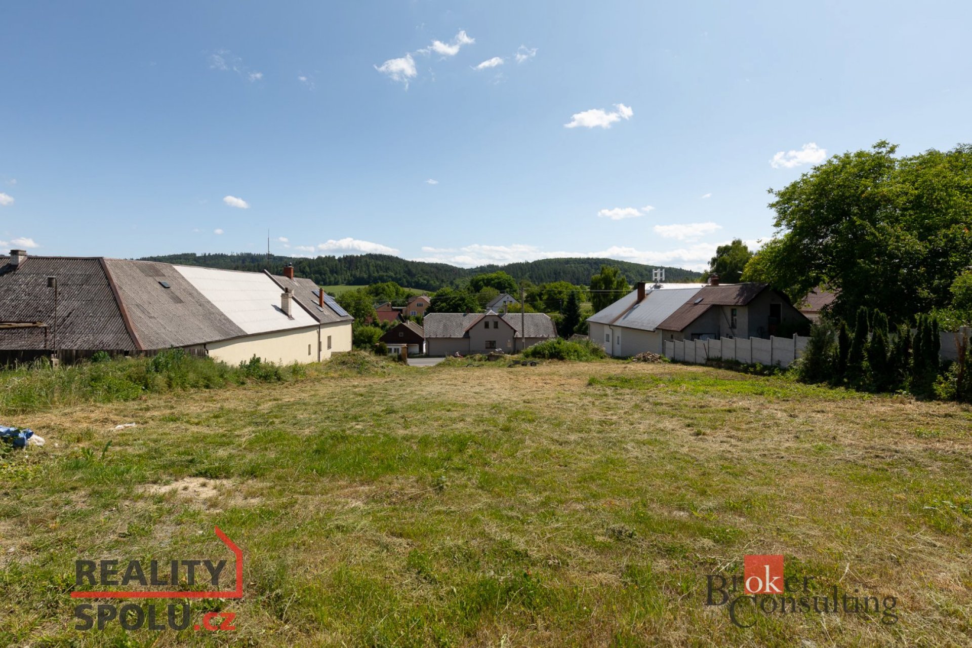 Prodej stavebního pozemku 2284 m2, Deštné