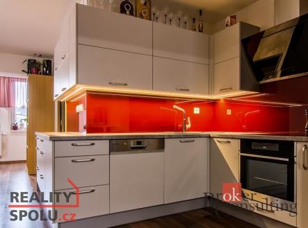 Pronájem bytu, 3+1, 91 m²