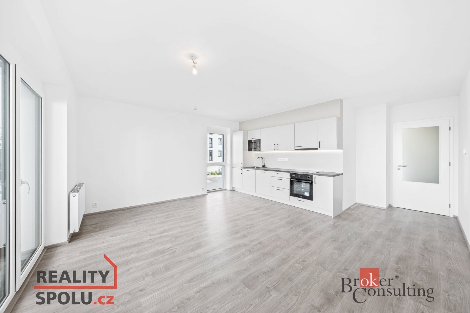 Pronájem moderního bytu 3+kk v novostavbě s balkonem v klidné lokalitě Hořovice.