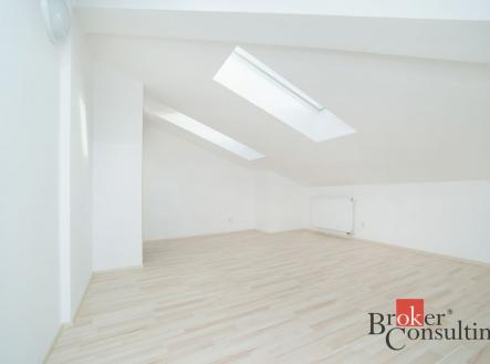 Pronájem bytu, 2+kk, 86,9 m²