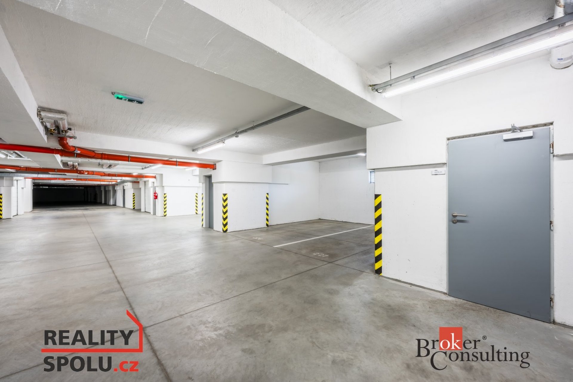 Prodej, ostatní/garážové stání, 14 m2, Chvalovka 1082/19, Žebětín, 64100 Brno-Žebětín [ID 78139]