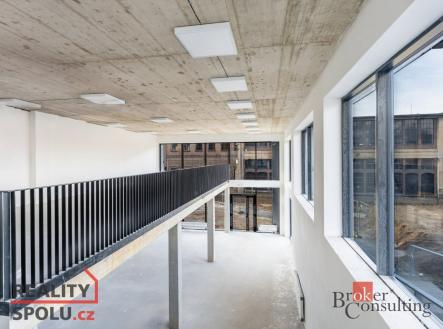 Pronájem komerčního objektu, jiný, 232 m²