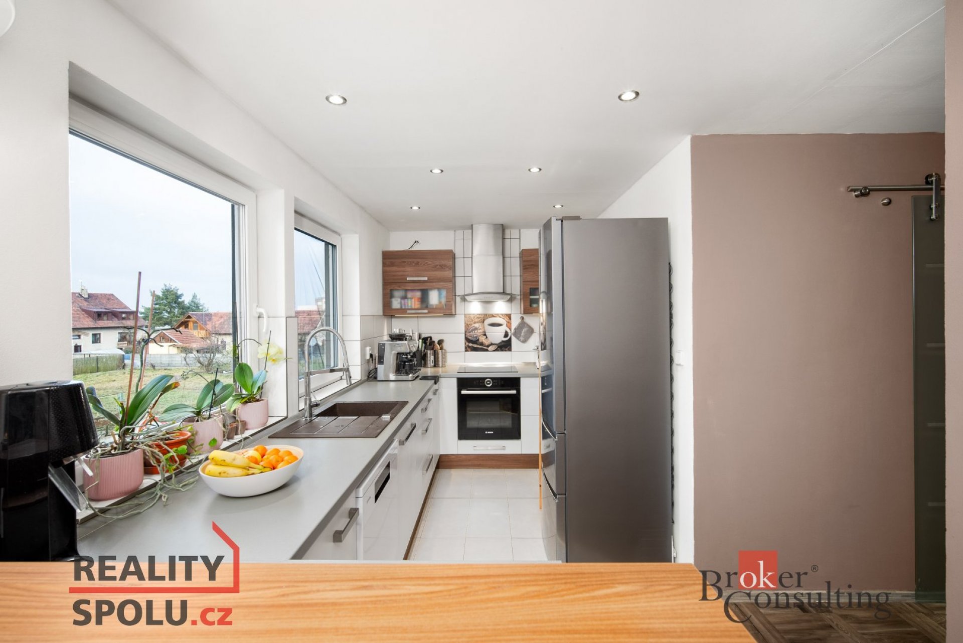 Prodej velmi prostorného bytu 3+kk