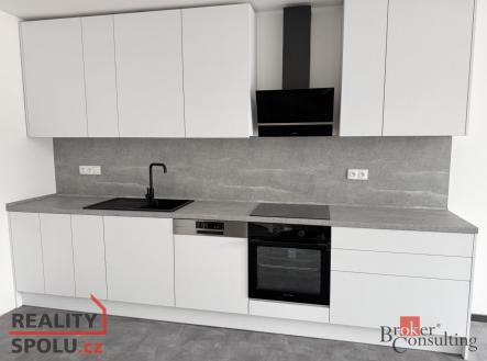 Pronájem bytu, 4+kk, 80 m²