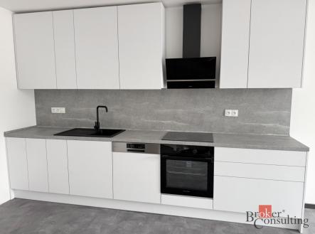 Pronájem bytu, 4+kk, 80 m²