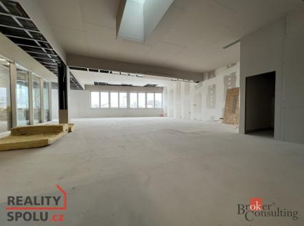 Pronájem komerčního objektu, jiný, 167 m²