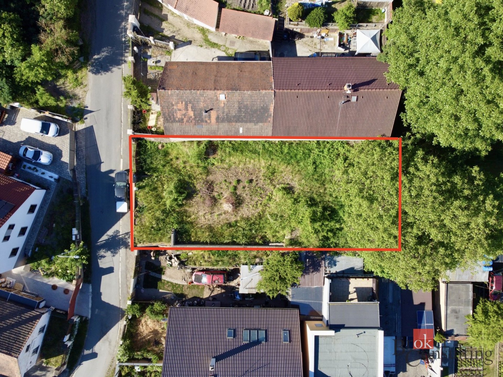 Prodej stavebního pozemku 420 m2 s projektem a stavebním povolením, Plzeň - Vyšehradská ulice