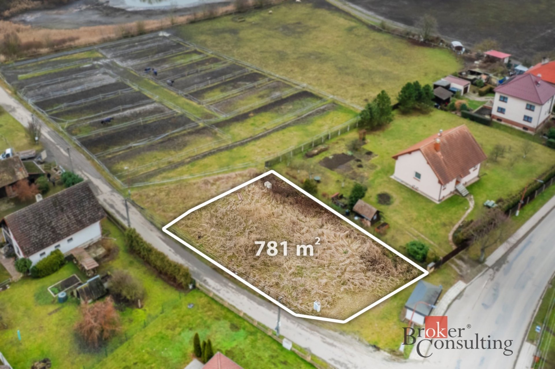 Prodej stavebního pozemku v obci Měník u Nového Bydžova