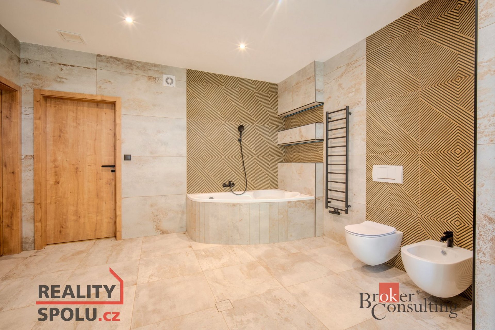 Prodej, domy/rodinný, 450 m2, Bukovina 66, 51101 Turnov, Semily [ID 81009]