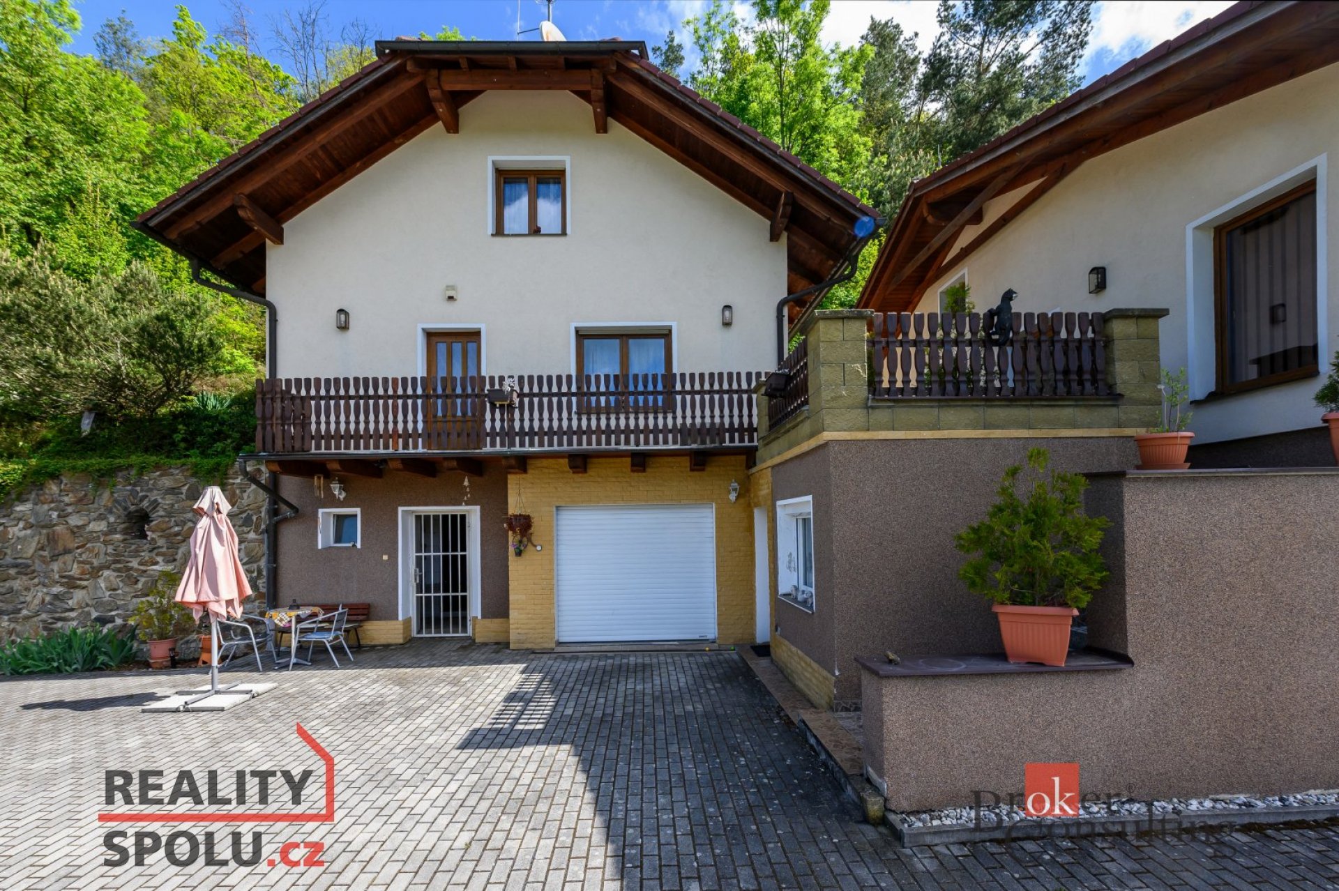 Prodej vícegeneračního rodinného domu v Dešenicích, části Milence