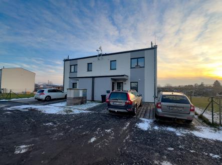 Pronájem domu/vily, 98 m²