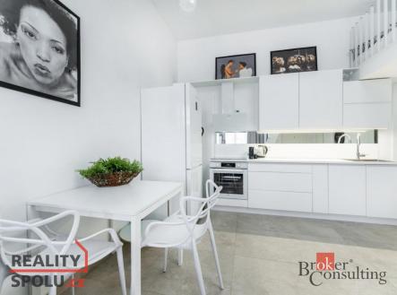 Pronájem bytu, 1+kk, 30 m²