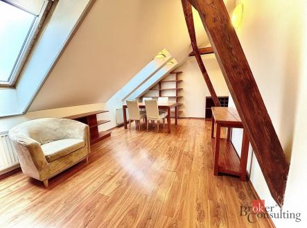 Pronájem bytu, 3+kk, 80 m²