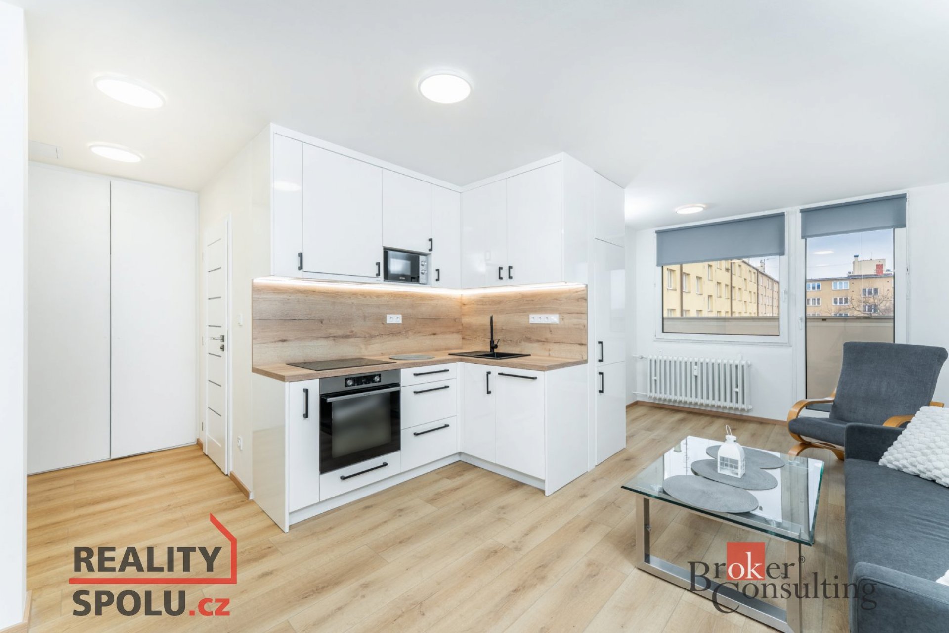 Pronájem moderního bytu 3kk s lodžií, Praha 8 - Libeň